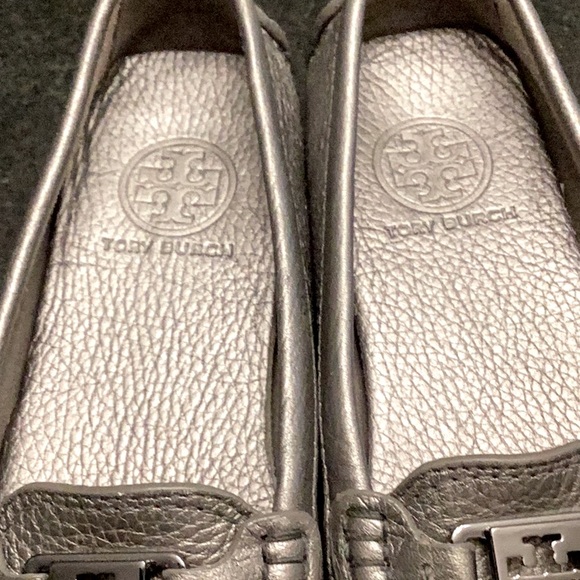 Tory Burch leather loafers 5.5. Dark grey . - Picture 2 of 6